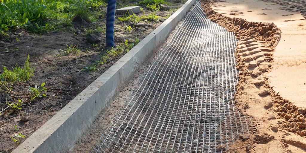 Is Geogrid Used in Retaining Wall Construction? Geobera